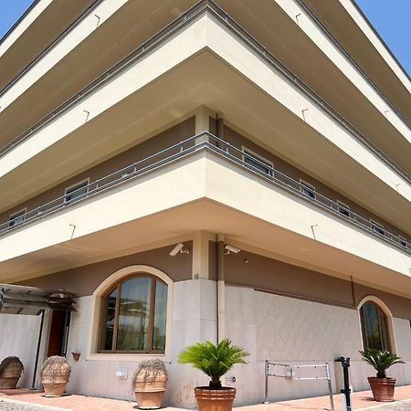 Hotel Maddaloni Tufino Екстер'єр фото