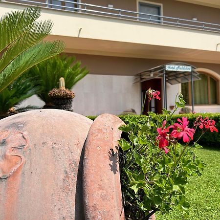 Hotel Maddaloni Tufino Екстер'єр фото