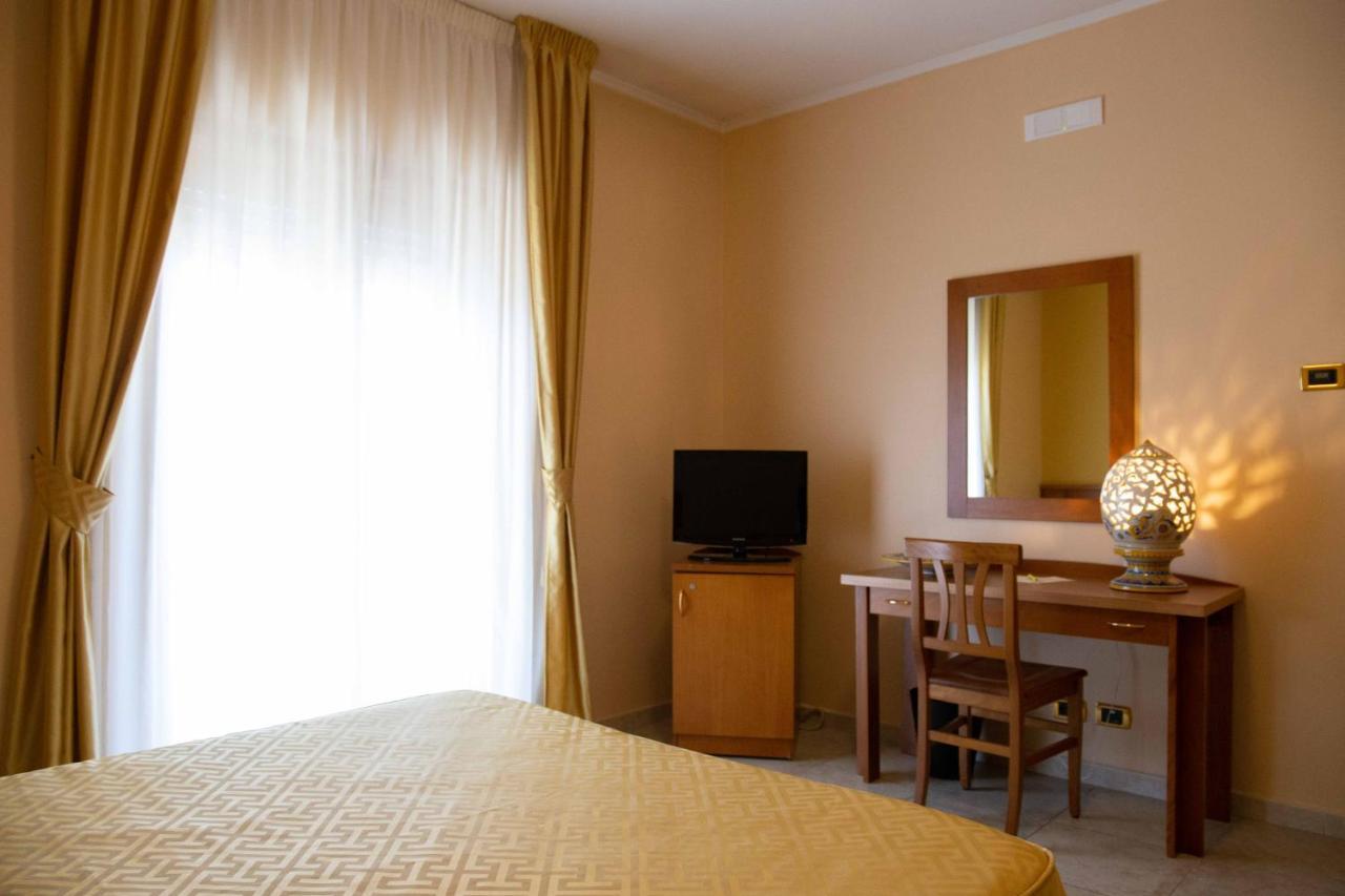 Hotel Maddaloni Tufino Екстер'єр фото