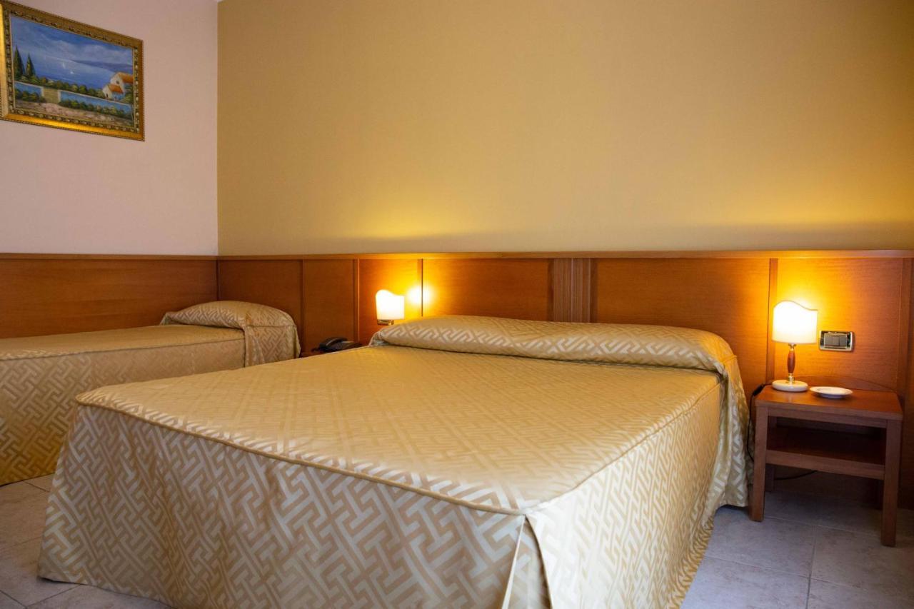 Hotel Maddaloni Tufino Екстер'єр фото