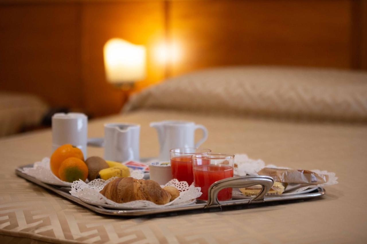 Hotel Maddaloni Tufino Екстер'єр фото