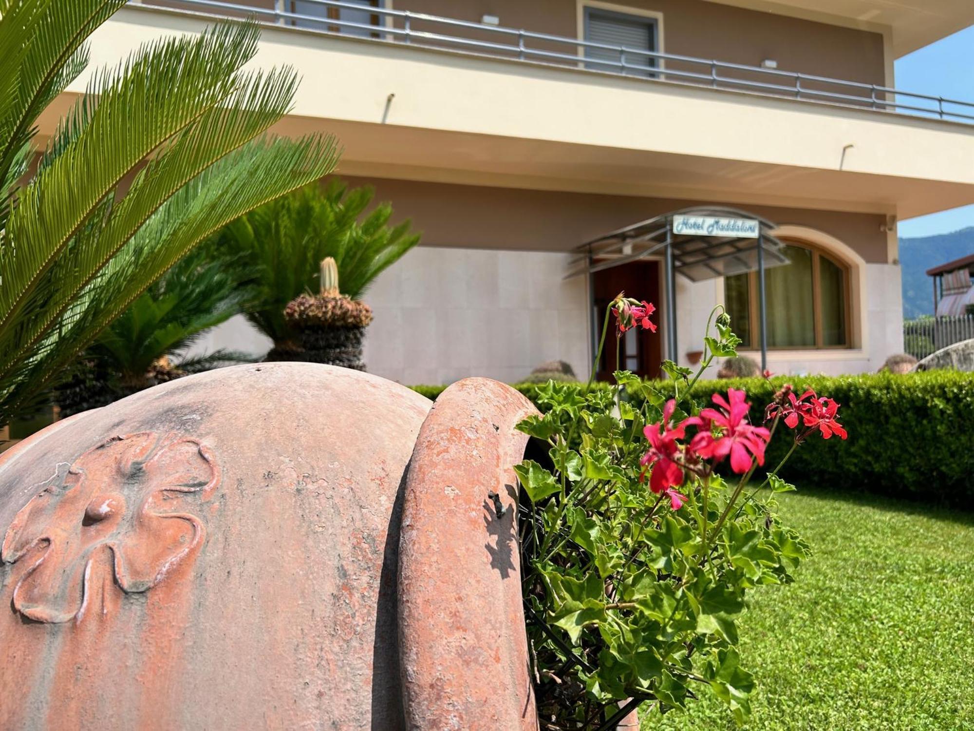 Hotel Maddaloni Tufino Екстер'єр фото
