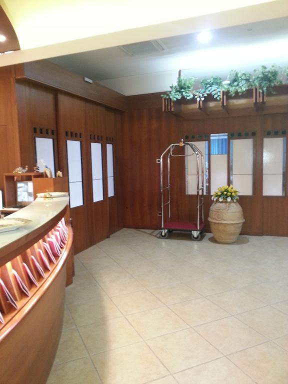 Hotel Maddaloni Tufino Екстер'єр фото